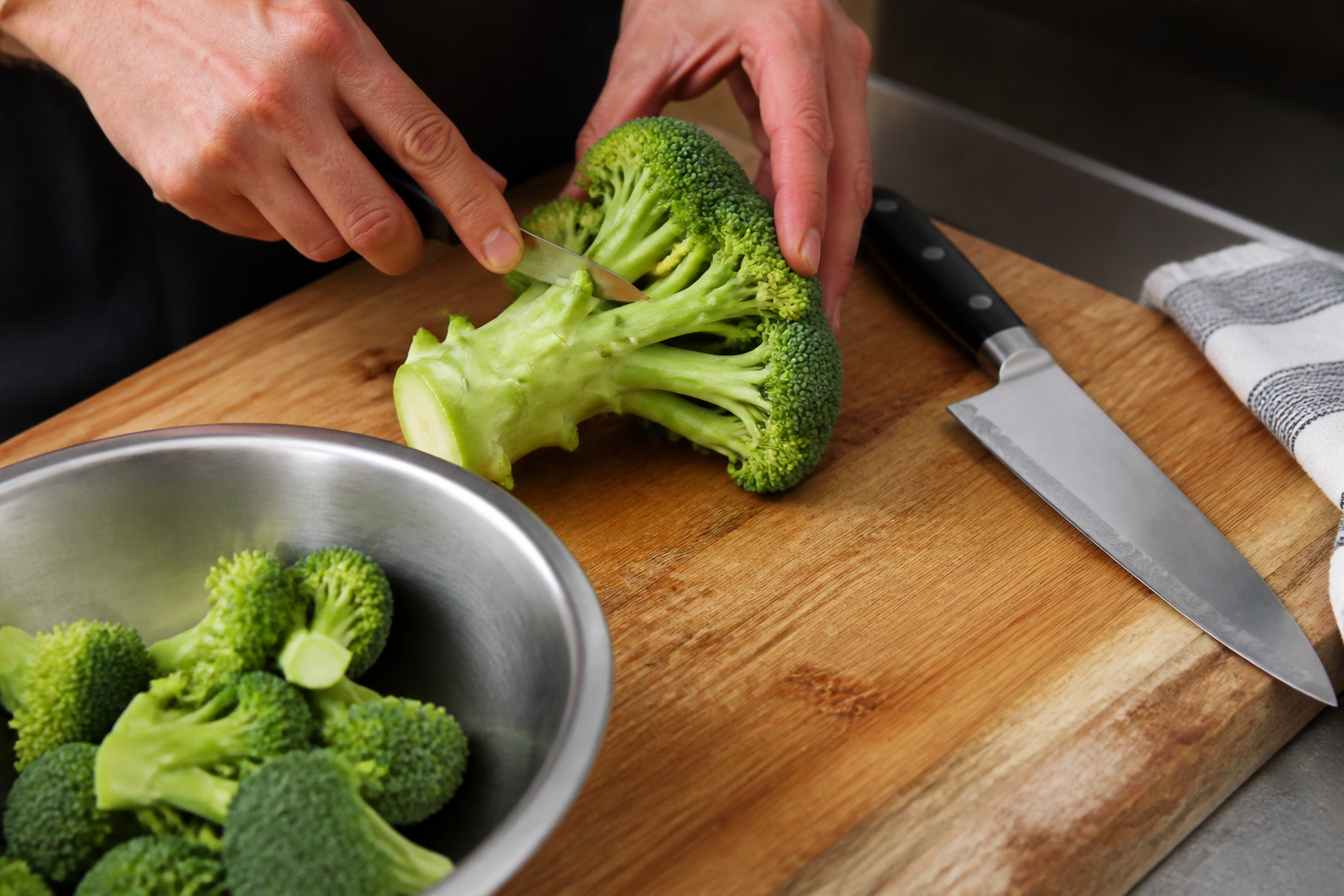 Couper un brocoli en 10 minutes : la technique des sommités