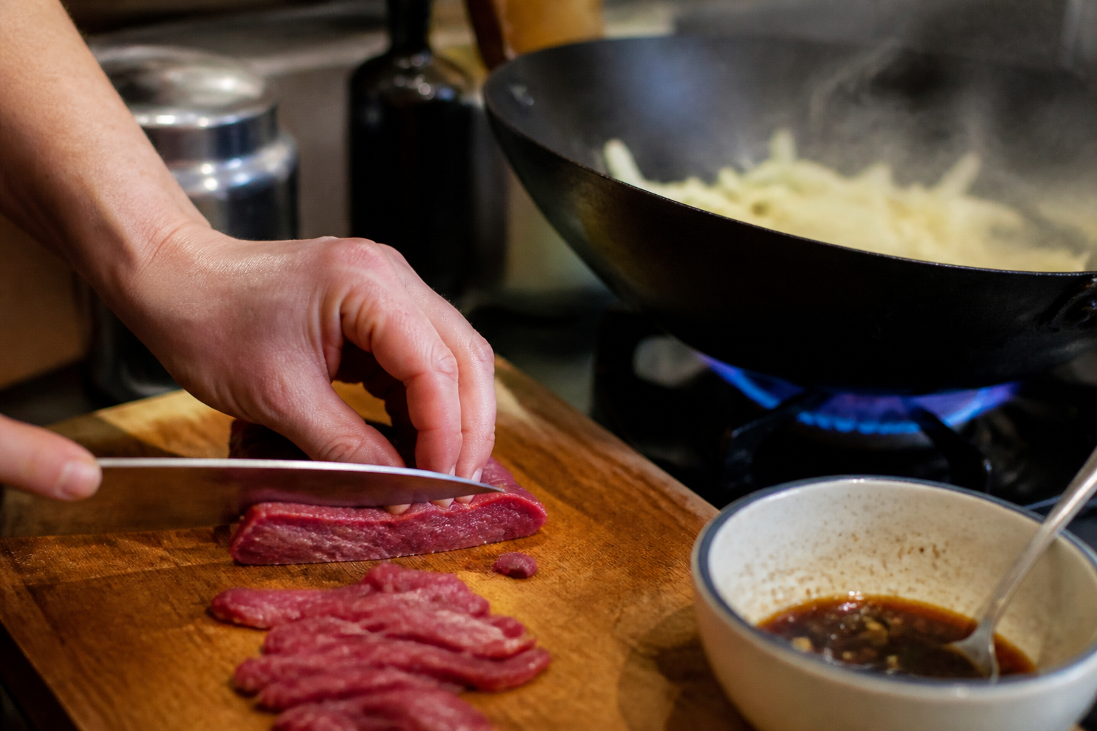 Bœuf aux oignons : la recette express façon bistrot
